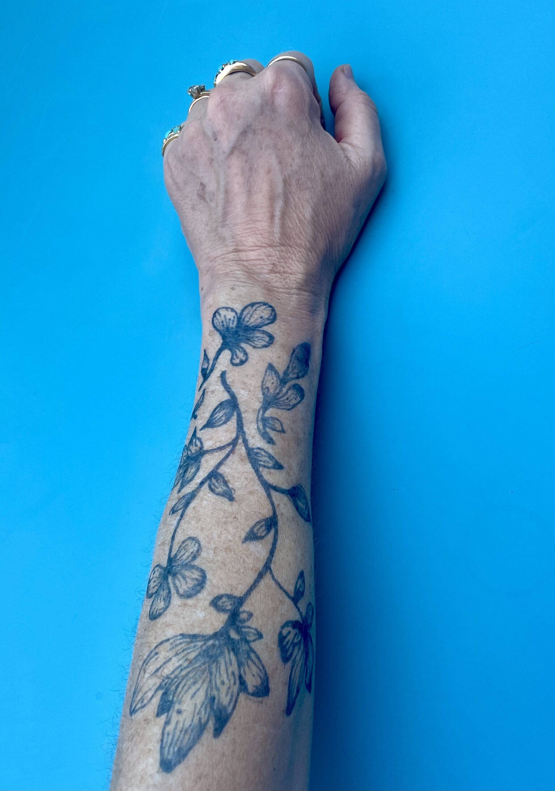 Bras tatouage éphémère au jagua