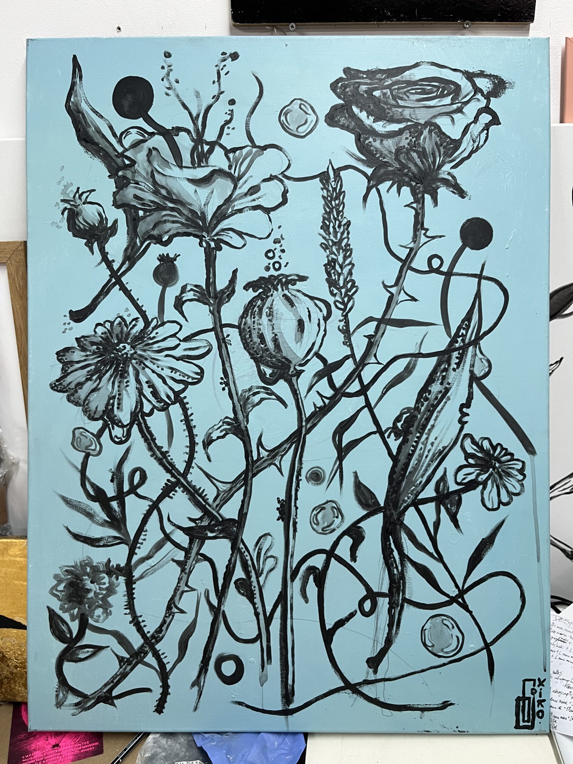 Toile de Xiro, encre noire sur fond bleu